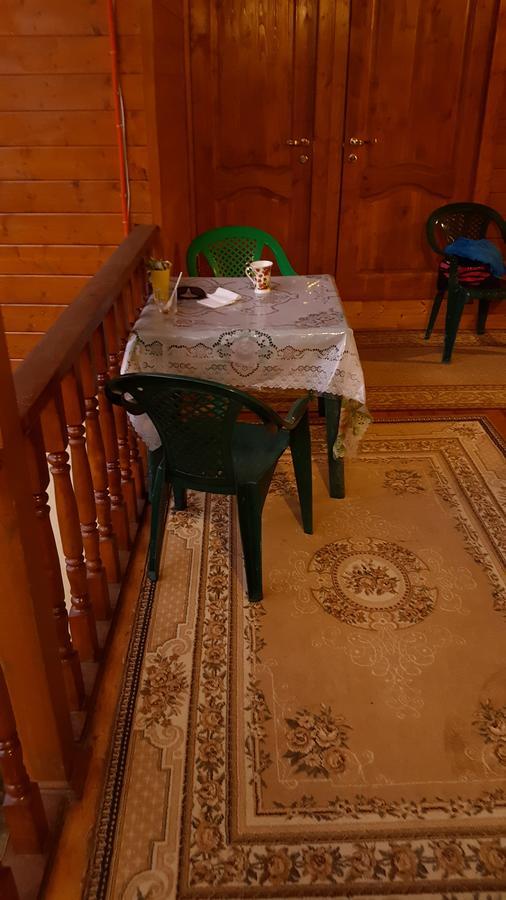 U Iriny Hotel Pitsoenda Buitenkant foto