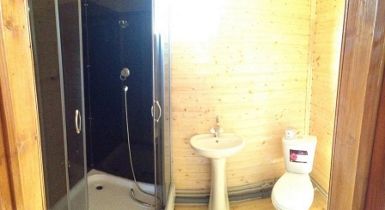 U Iriny Hotel Pitsoenda Buitenkant foto