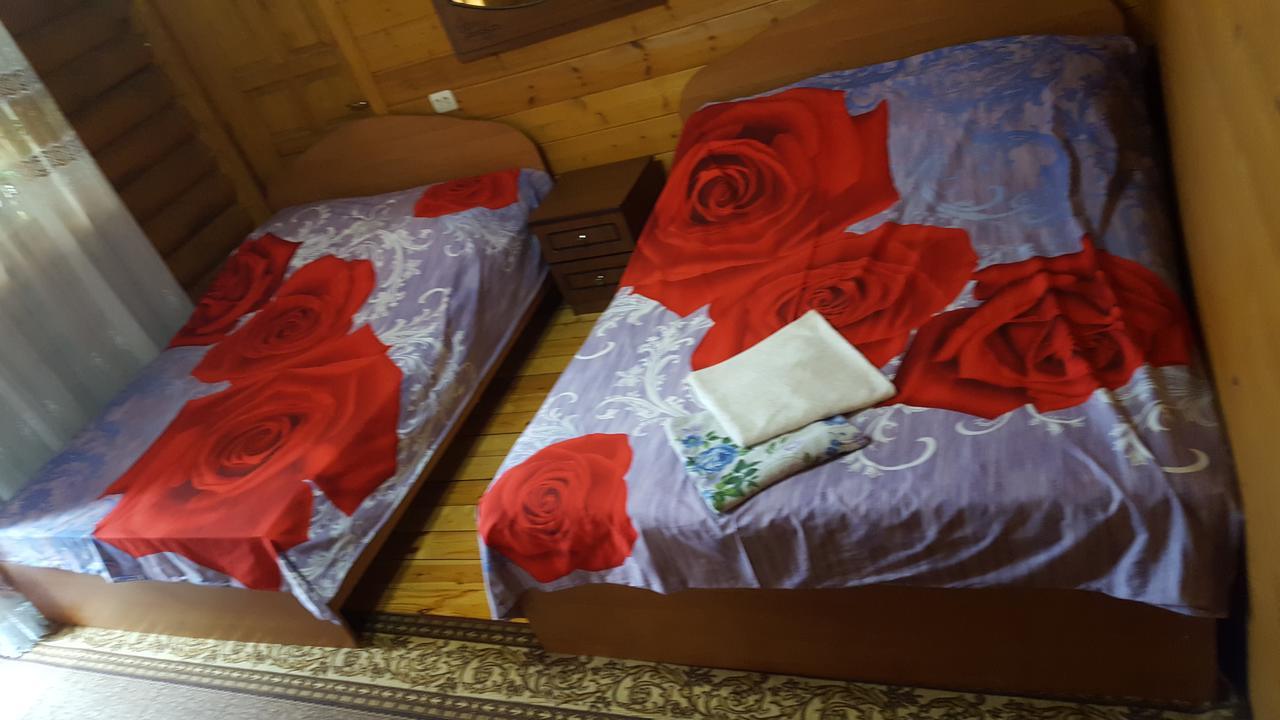 U Iriny Hotel Pitsoenda Buitenkant foto