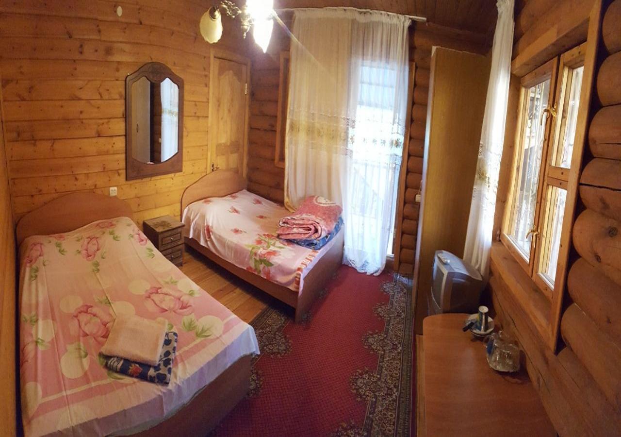U Iriny Hotel Pitsoenda Buitenkant foto