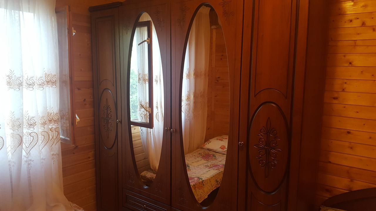 U Iriny Hotel Pitsoenda Buitenkant foto